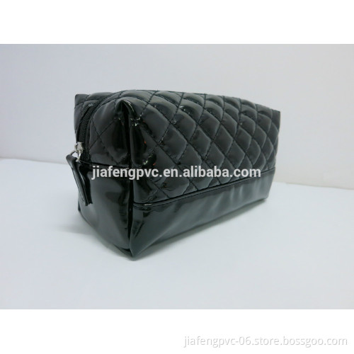 Newest quilted cosmetic bag with personalized color and logo